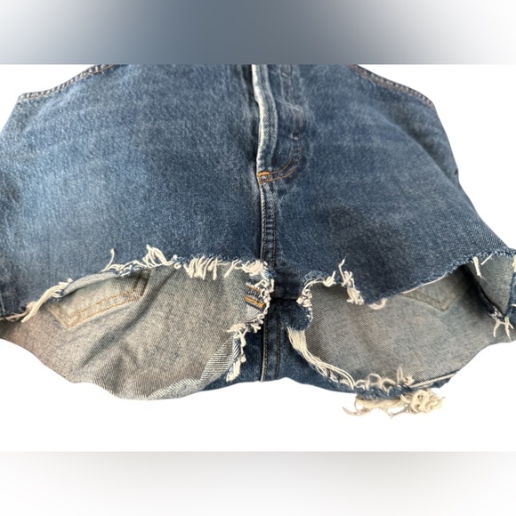 AGOLDE Riley High Rise Cut Jean into Shorts - Picture 6 of 7